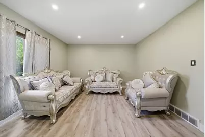 20 Ottawa Court, Justice, IL 60458 - Photo 7