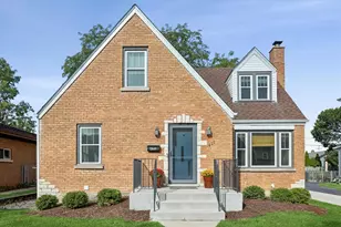 422 S Harvard Ave, Villa Park, IL 60181 - Photo 1