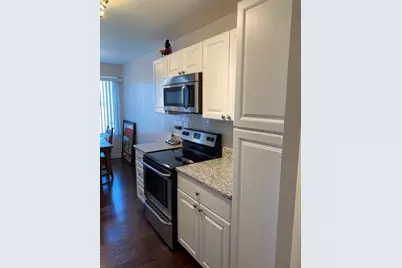 6833 N Kedzie Avenue #914, Chicago, IL 60645 - Photo 11