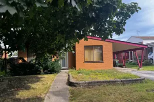 8410 W Bruce Dr, Niles, IL 60714 - Photo 1