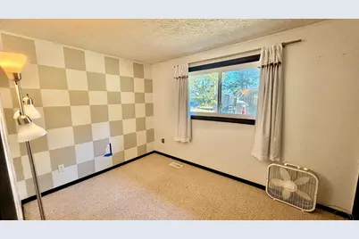 1001 Medlin Road, Centralia, IL 62801 - Photo 11
