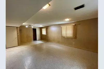 7150 N Crawford Avenue, Lincolnwood, IL 60712 - Photo 17