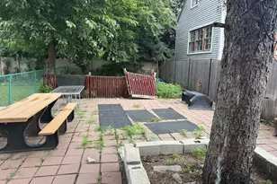 832 W 33rd St, Chicago, IL 60608 - Photo 11