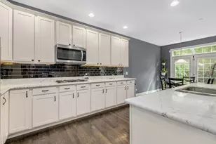 1039 Hickory Dr, Western Springs, IL 60558 - Photo 9