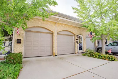 11 Rienzi Lane, Highwood, IL 60040 - Photo 1
