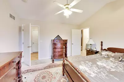 597 Turnbury Court W, Dekalb, IL 60115 - Photo 17