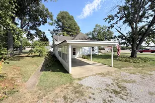 1300 Grant St, Eldorado, IL 62930 - Photo 7