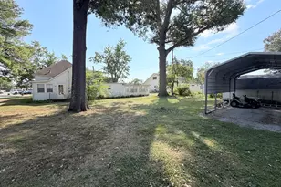1300 Grant St, Eldorado, IL 62930 - Photo 11