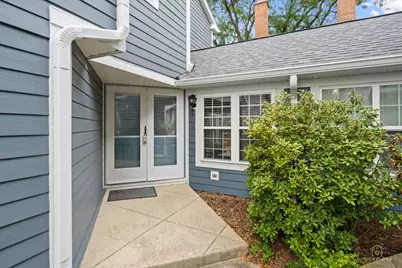 27 Sarahs Grove Lane, Schaumburg, IL 60193 - Photo 3