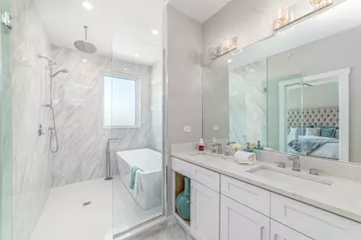 349 E 43rd Street, Chicago, IL 60653 - Photo 5