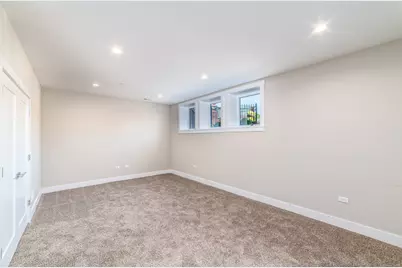 349 E 43rd Street, Chicago, IL 60653 - Photo 25