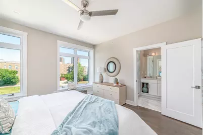 349 E 43rd Street, Chicago, IL 60653 - Photo 3