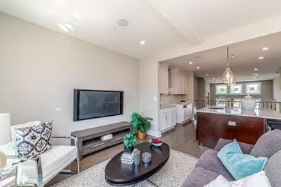 349 E 43rd Street, Chicago, IL 60653 - Photo 13