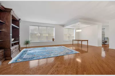 9350 Skokie Boulevard #411, Skokie, IL 60077 - Photo 9