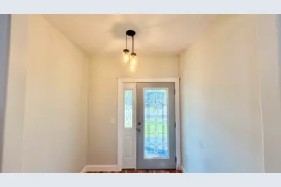 924 W Main Street, Salem, IL 62881 - Photo 3