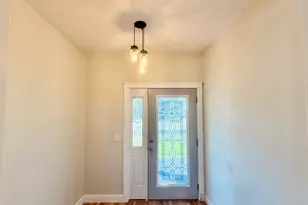 924 W Main St, Salem, IL 62881 - Photo 3