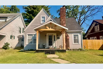 924 W Main Street, Salem, IL 62881 - Photo 1