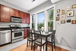 2920 W Berteau Ave, Chicago, IL 60618 - Photo 3