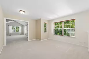 415 Shadow Creek Dr, Vernon Hills, IL 60061 - Photo 7