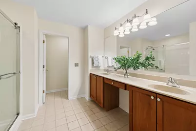 415 Shadow Creek Drive, Vernon Hills, IL 60061 - Photo 9