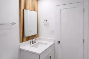 332 Sheridan Dr, Willowbrook, IL 60527 - Photo 7