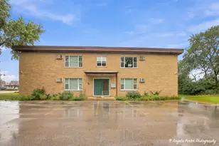 420 S Lake St, Grayslake, IL 60030 - Photo 1