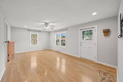 279 S Aldine Street, Elgin, IL 60123 - Photo 3