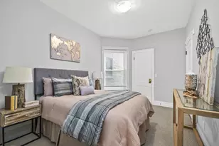 847 W Roscoe St, Chicago, IL 60657 - Photo 9