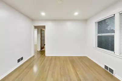 5142 Jarlath Avenue, Skokie, IL 60077 - Photo 7