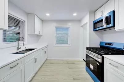 5142 Jarlath Avenue, Skokie, IL 60077 - Photo 9