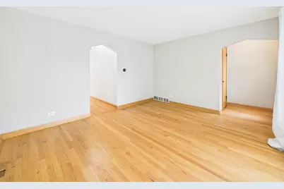 6345 W Peterson Avenue, Chicago, IL 60646 - Photo 7