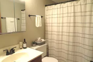 101 Caterpillar Dr, Joliet, IL 60436 - Photo 7
