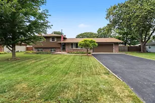 155 Kay St, Manhattan, IL 60442 - Photo 1