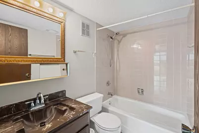 1738 Chicago Avenue #803, Evanston, IL 60201 - Photo 15