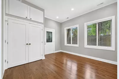 75 N 2nd Avenue, Des Plaines, IL 60016 - Photo 7