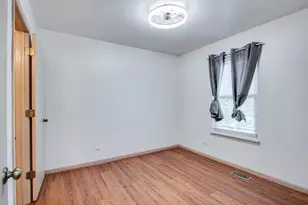 1216 Arapaho Ct, Naperville, IL 60540 - Photo 17