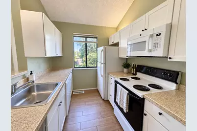 2105 Melrose Drive #C, Champaign, IL 61820 - Photo 3