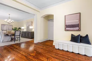227 E Delaware Pl, Chicago, IL 60611 - Photo 9