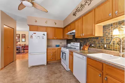 5275 W Mint Julip Drive #302, Alsip, IL 60803 - Photo 11