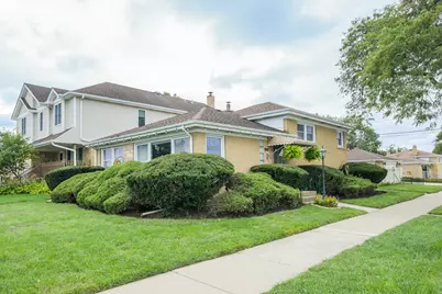 8662 N Ozark Avenue, Niles, IL 60714 - Photo 1