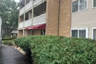 940 Beau Dr, Des Plaines, IL 60016 - Photo 1