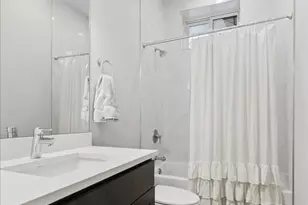 3340 N Lawndale Ave, Chicago, IL 60618 - Photo 19