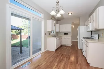 168 S Osage Court, Round Lake, IL 60073 - Photo 5