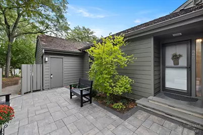 320 Oak Hill Road, Lake Barrington, IL 60010 - Photo 43