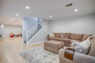 176 Adler Dr, Libertyville, IL 60048 - Photo 25