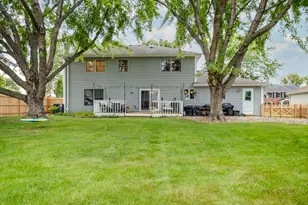 176 Adler Dr, Libertyville, IL 60048 - Photo 35
