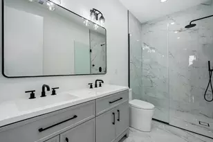 2847 N Damen Ave, Chicago, IL 60618 - Photo 11