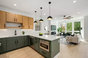 2847 N Damen Ave, Chicago, IL 60618 - Photo 7