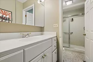 912 Stradford Cir, Buffalo Grove, IL 60089 - Photo 11