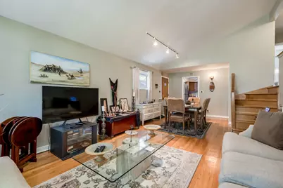 6542 N Kenneth Avenue, Lincolnwood, IL 60712 - Photo 7